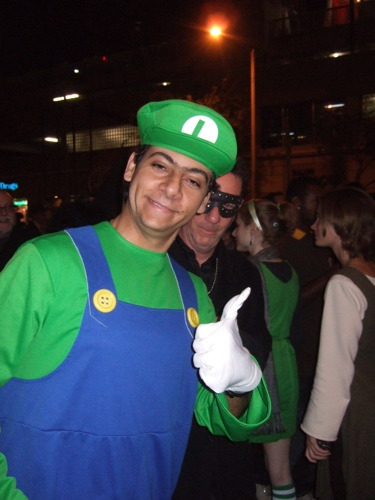 Illustration for article titled Nintendo Love Invades West Hollywood Costume Carnaval